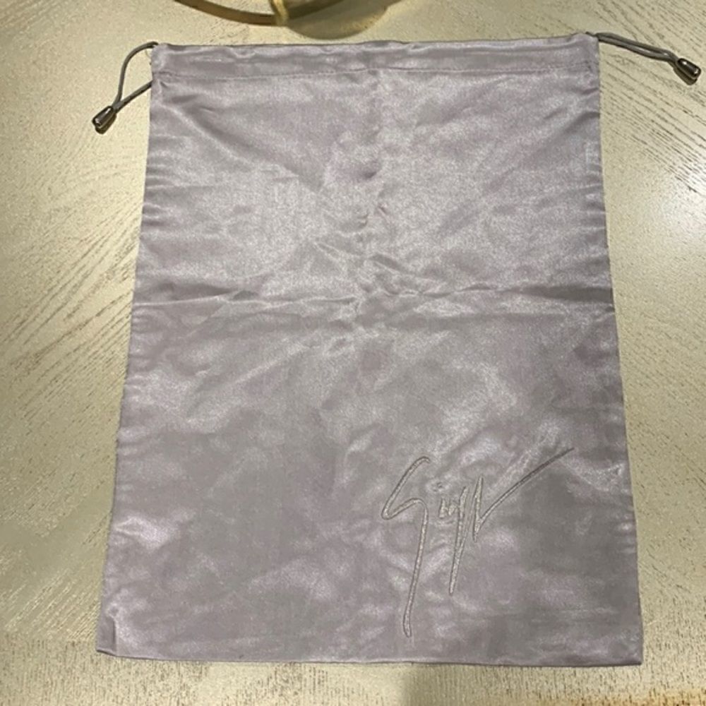 New Giuseppe Zanotti Dust Bag Silver Satin